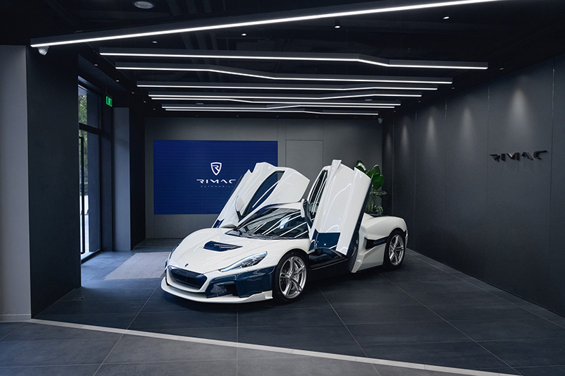 Luxury car featured by Luxuo Thailand -- The Luxury Lifestyle Curator