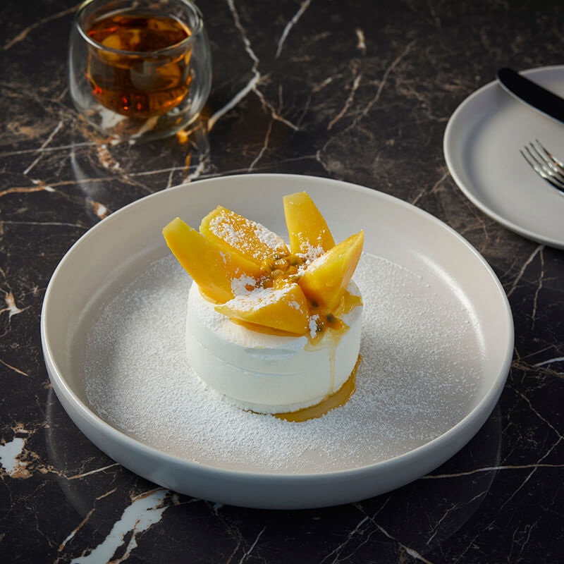 Thematic Dining by the River at The Crystal Grill House